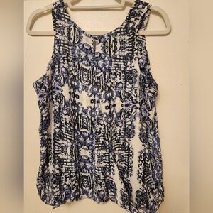Violet & Claire Flowy Blue/White Sleeveless Top Top